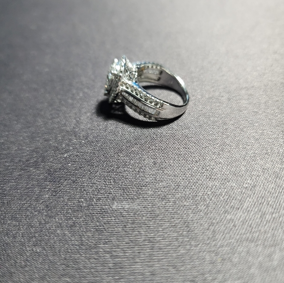 Diamond Engagement Ring Size 7 - Picture 3 of 10